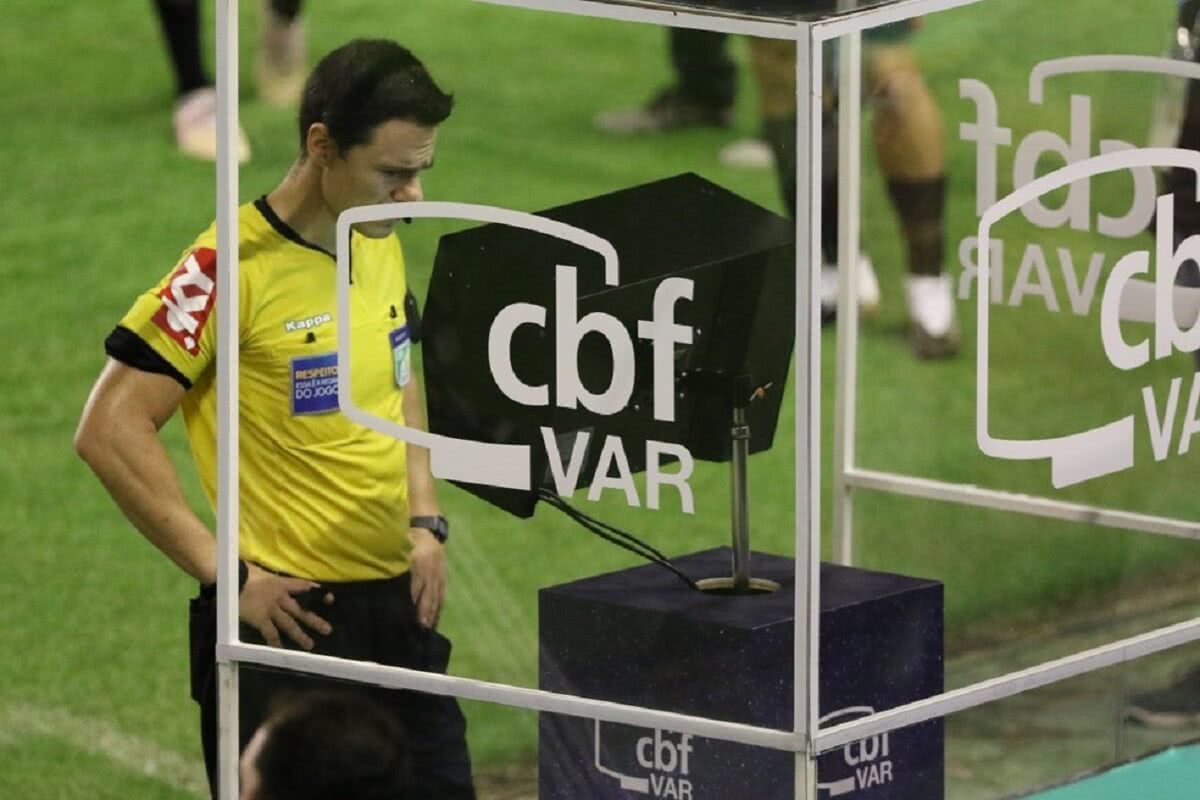 Caos nas Quatro Linhas: A Polêmica da Arbitragem Brasileira no Brasileirão 2024